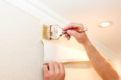 Pose de papier peint aux Tourreilles — revêtements muraux et toiles de verre